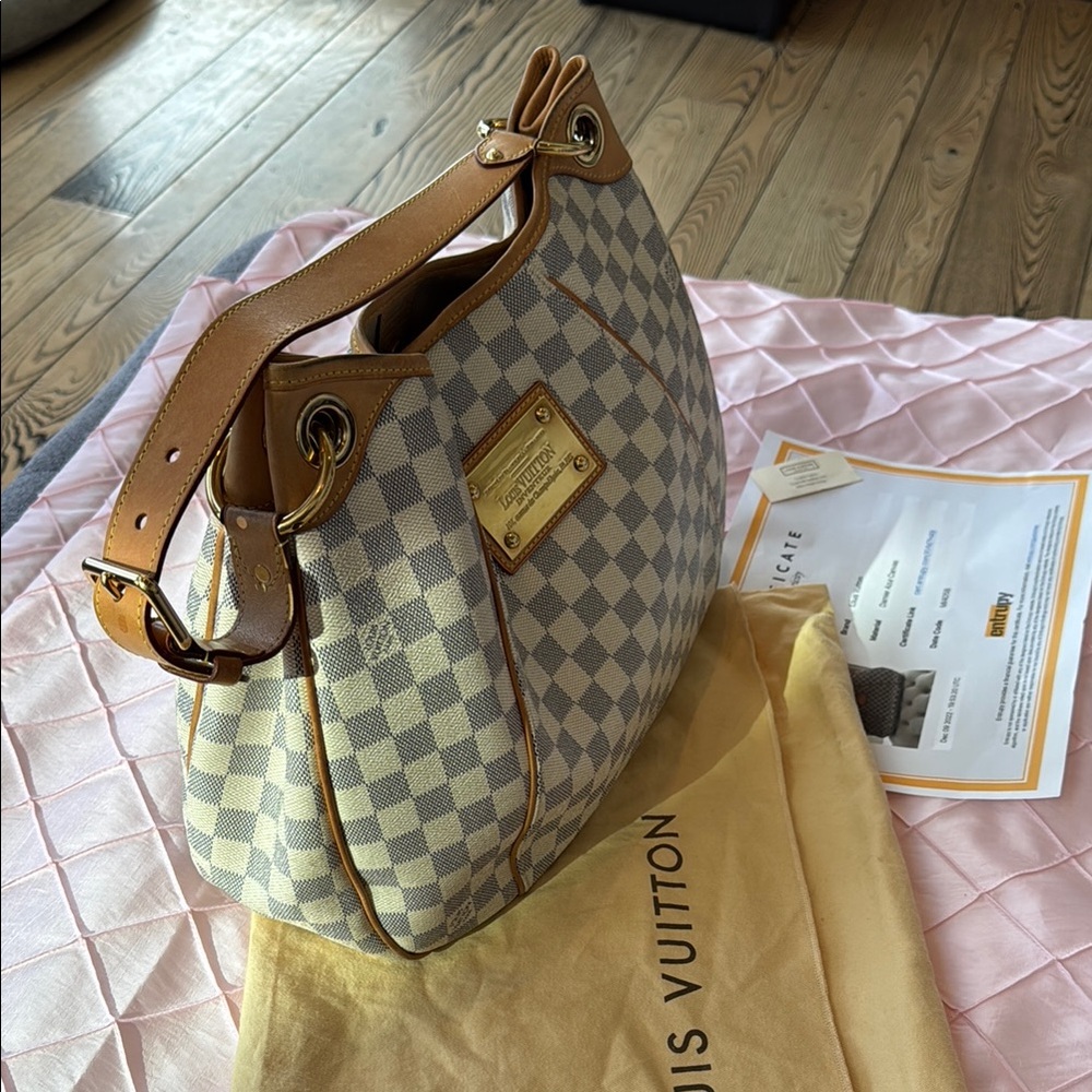 Authentic Louis Vuitton Galleria PM in Damier Azur - Picture 3 of 17